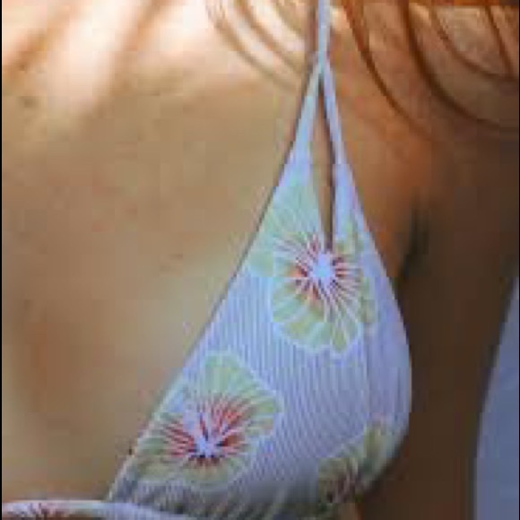 *TRADE* BENOA SWIM CASEY TOP IN YELLOW HAPA - Picture 3 of 3